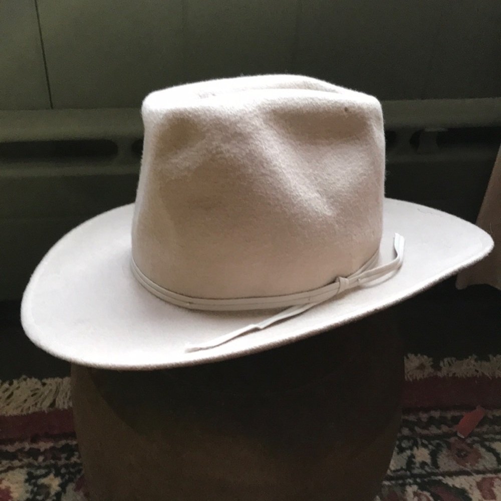 Rock mount cowboy Hat